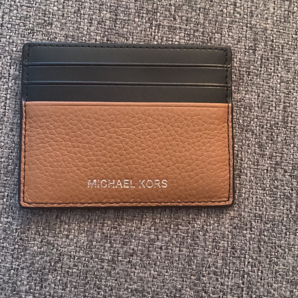 Cooper Pebbled Leather Tall Card Case NEVER BEEN WORN! BRAND NEW!